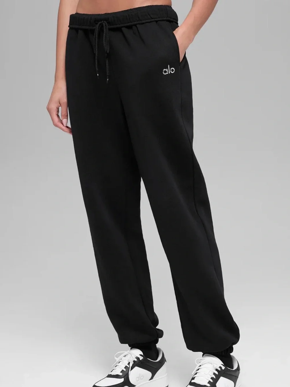 ALO Yoga Black Drawstring Relaxed Jogger Pants